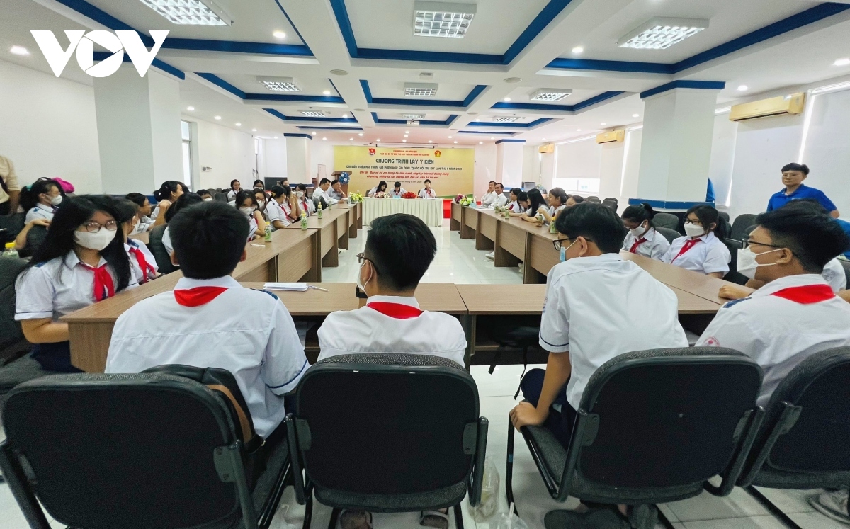 Vietnam hosts first mock parliamentary session of children